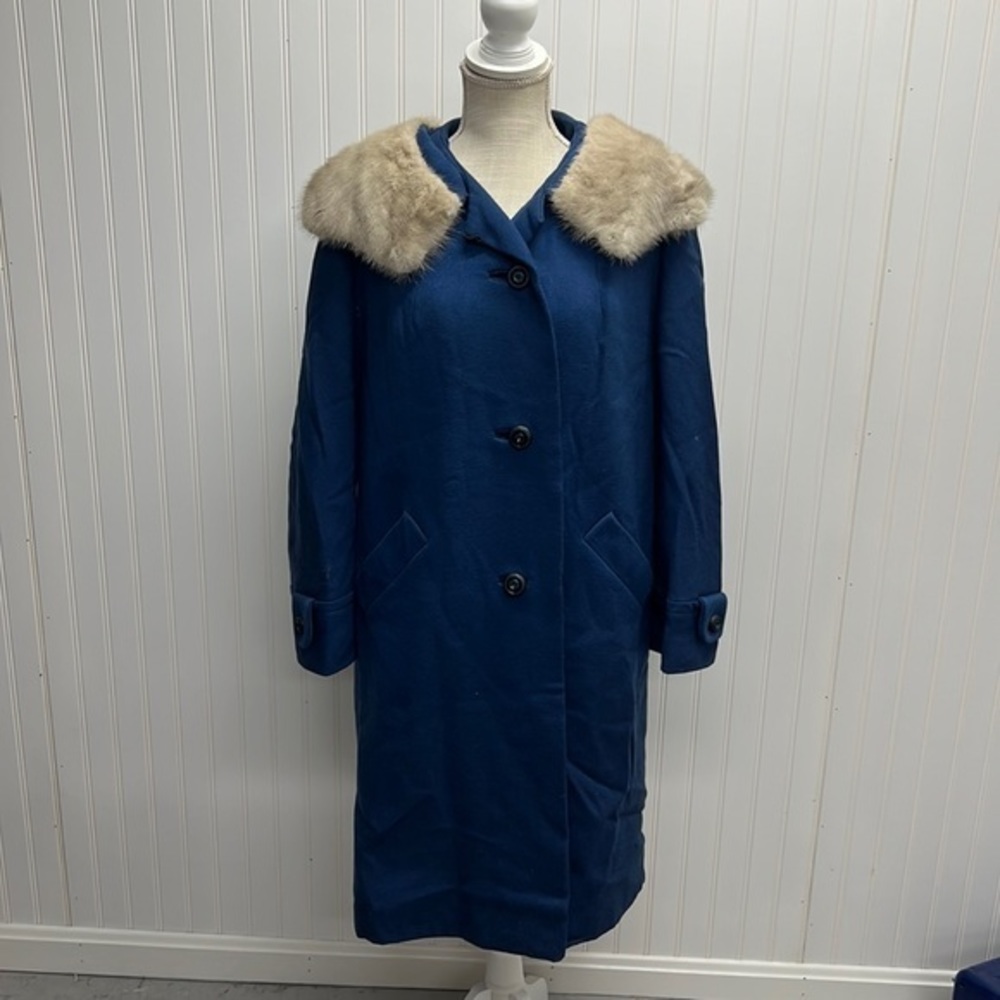 Vintage‎ Rothmoor royal blue Fur trim collar coat.